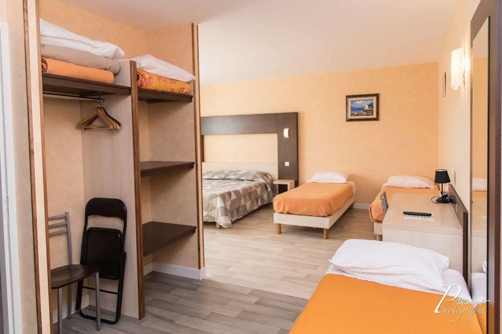 Hotel Azur Saint Junien Cit'Hotel Exteriör bild
